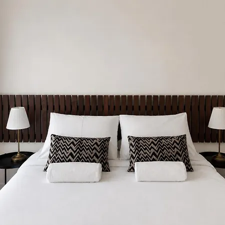1e- Walk Everywhere From Lisbon's Iconic Neighborhoods, Rossio, Chiado, Baixa And Liberty Avenue * Lisboa